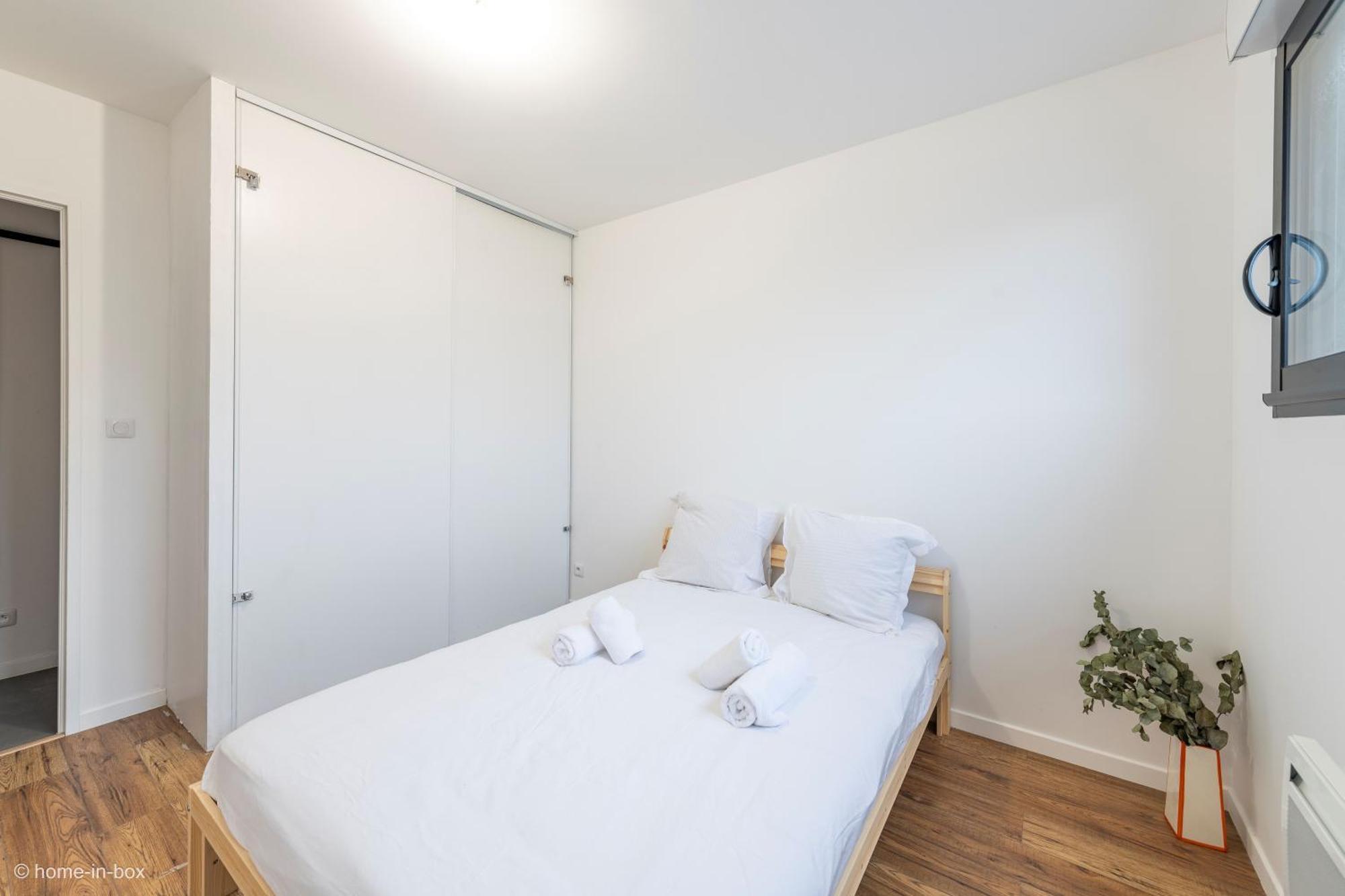 Maison Design 2 Ch Proche Cdg, Paris *